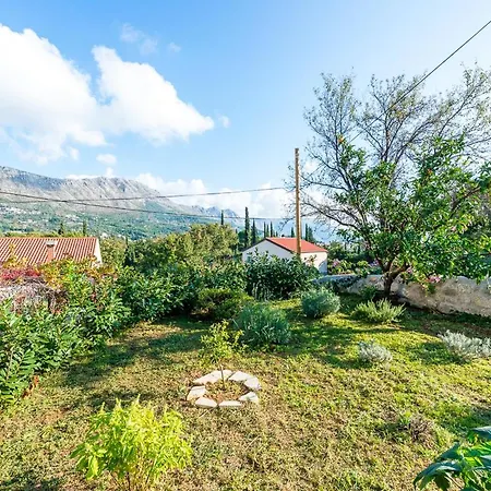 Villa Lazine Sleeps 6 With Pool And Air Con *
